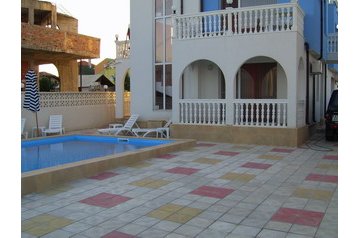 Bulgārija Privát Černomorec, Eksterjers